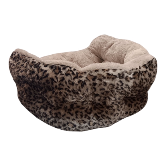 NEW*NEVER USED* Leopard Print Faux Fur Pet Bed 🐾🐾 - Picture 3 of 4